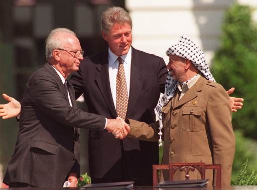 President Clinton handshake at Oslo Accord
