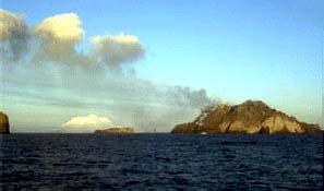 Photo by Dr. Dick Williams, provided by Southwest Volcano Research Center