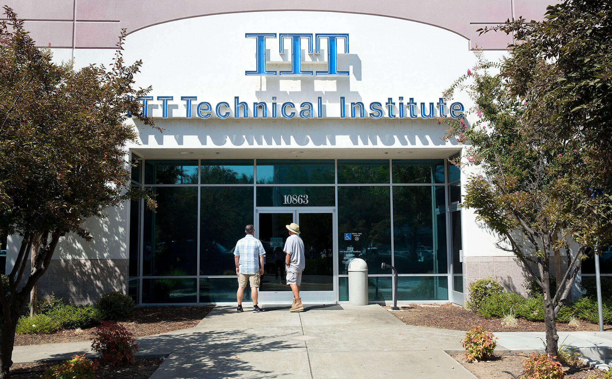Image of ITT Tech campus building